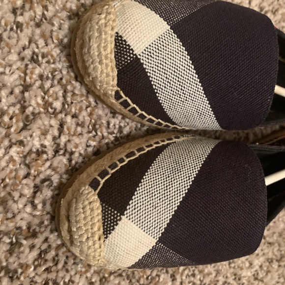 Burberry Brit espadrilles flats . Size 9.5 color navy check - Picture 7 of 16